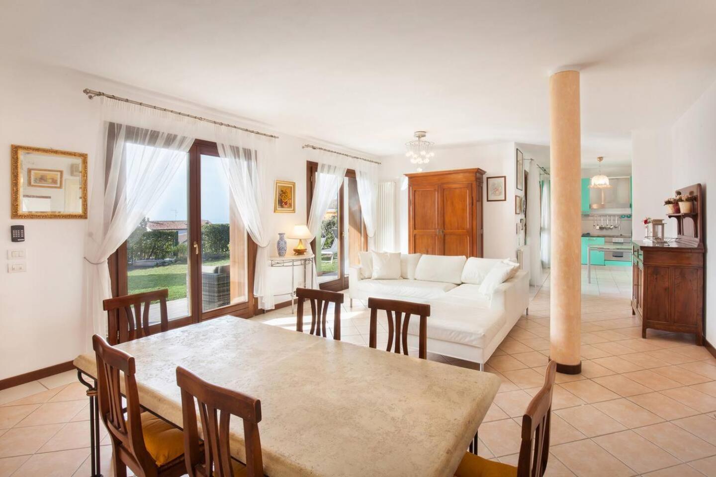 Regina Gardesana Villa Bagian luar foto